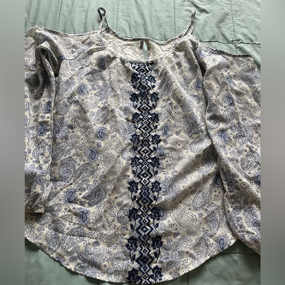 Sheer top - Picture 2 of 6